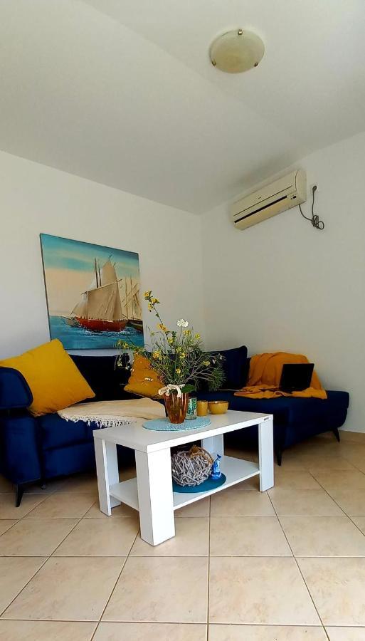 Apartments Petrovic Rogoznica  Bagian luar foto